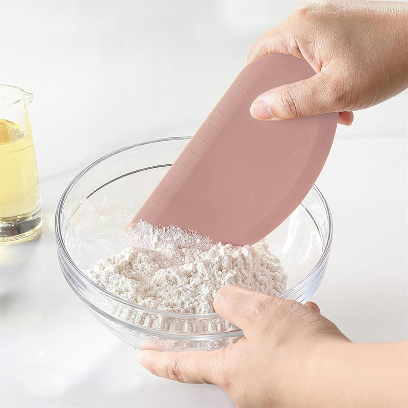 Pengikis Mangkuk Silikon Tepi  - Dough Scraper Curved ulasan dan harga